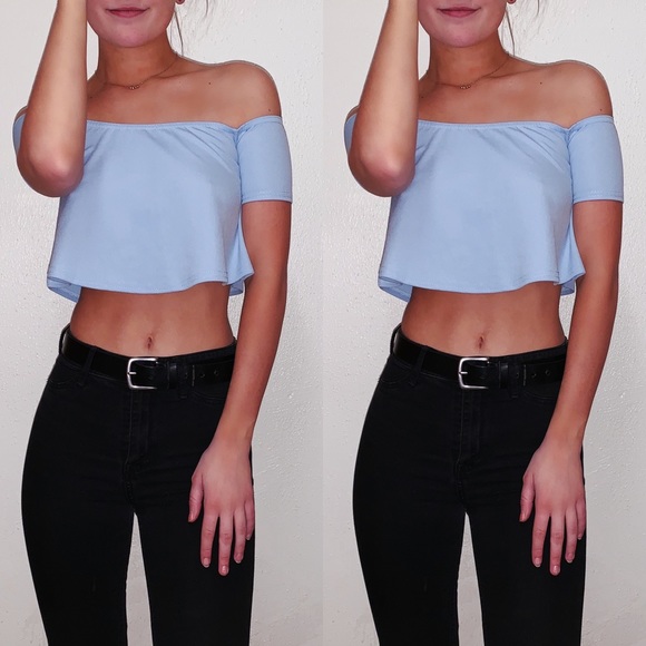 Boohoo Tops - Blue Flowy Crop Top